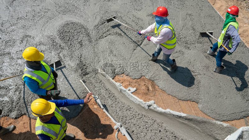 建筑资质代办，全国哪家强？揭秘资质代办背后的行业真相